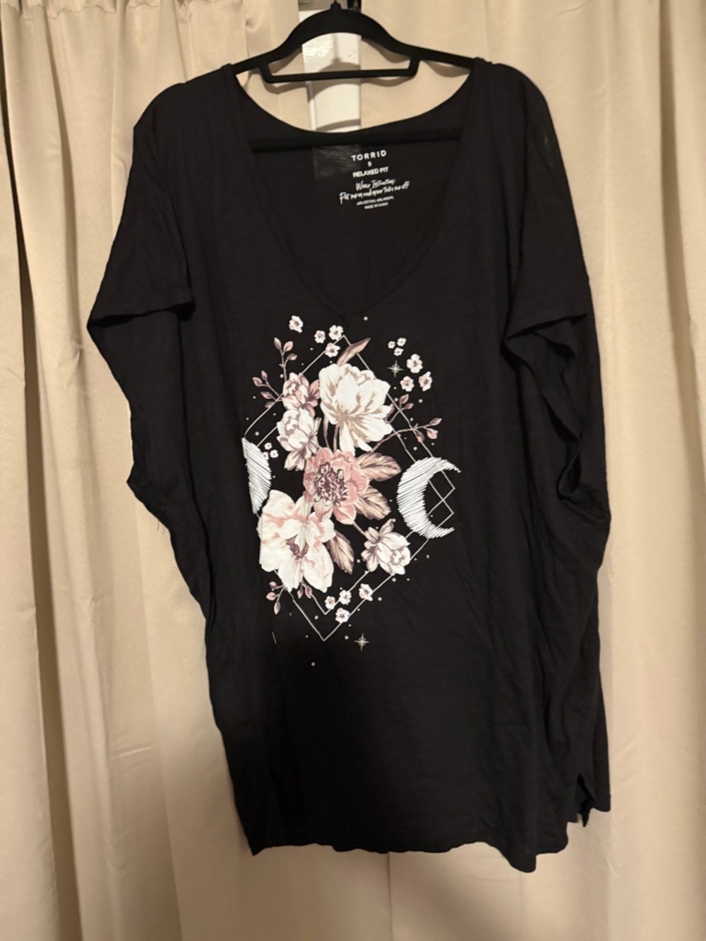torrid Black V-Neck Moon & Pink Floral Graphic Long Sleeve Top